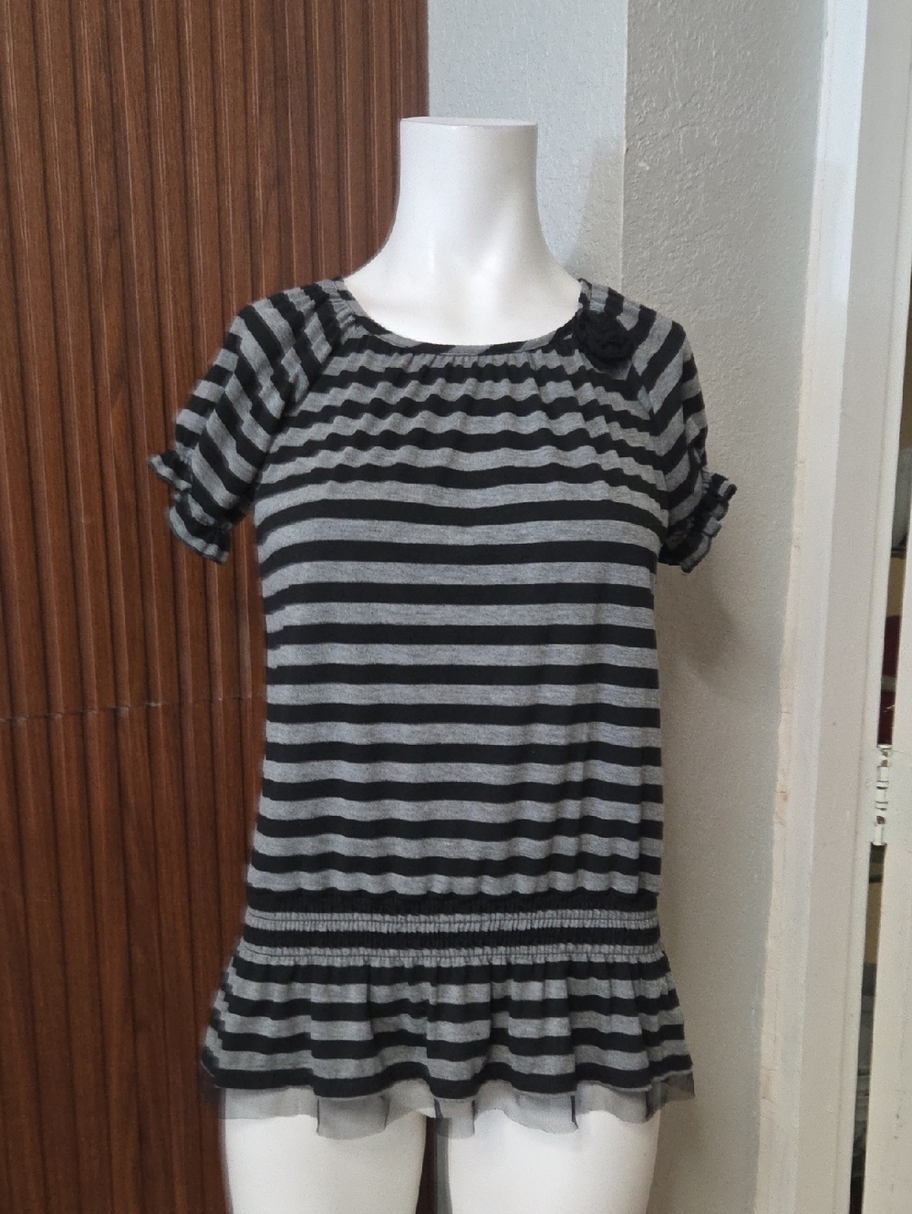 Pinky Black and Gray Striped Girls Tee Large Size 14 Years [0108]